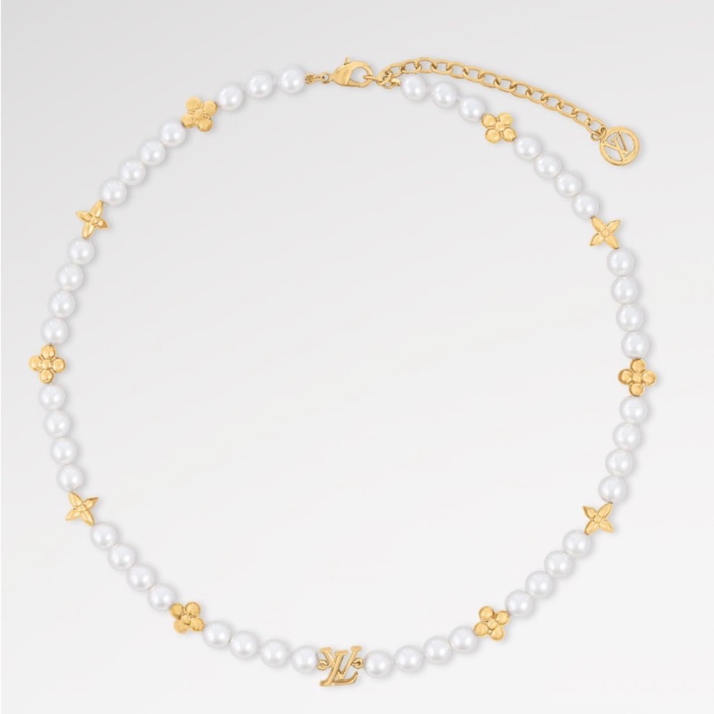Elegant Gold and White Pearl Necklace